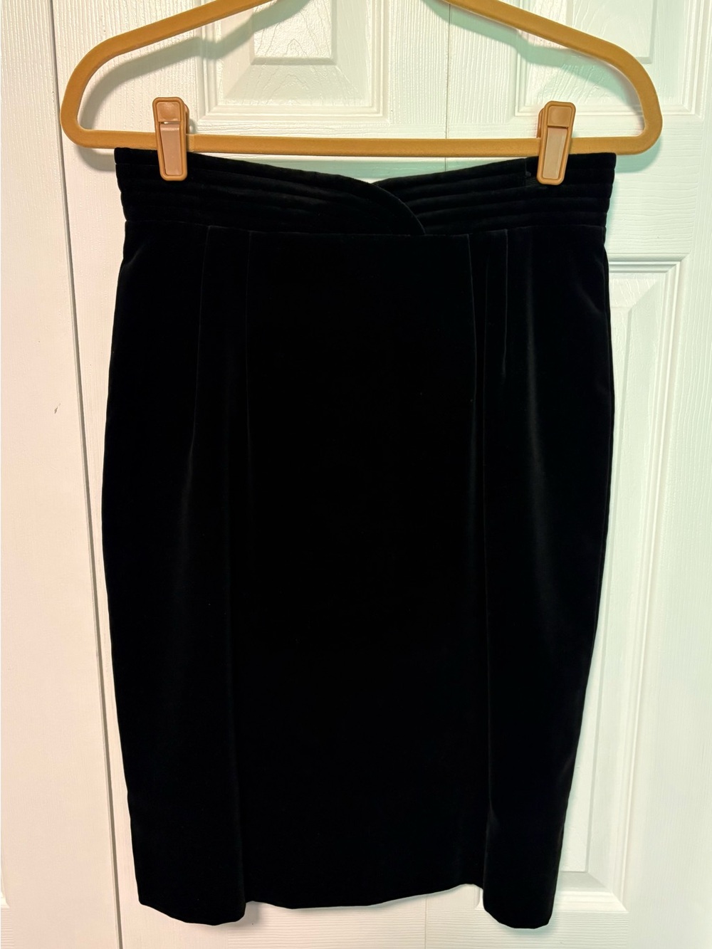 Vintage Black Classic Velvet High-Waist Pencil Skirt by Mary West